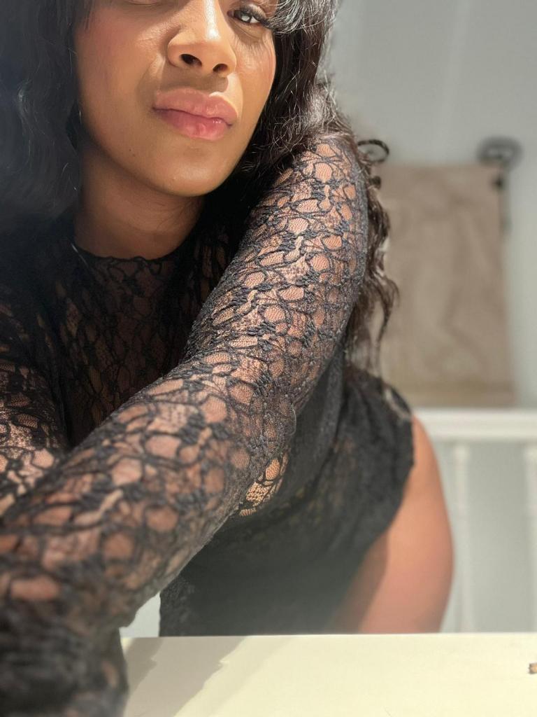 624388976: Chica busca chico en Sevilla