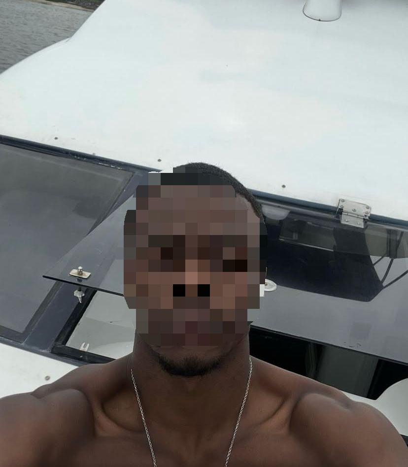 631834856: Chico busca chica en Barcelona