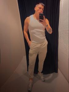 671796409: Chico busca chica en Gerona