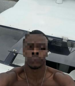 631834856: Chico busca chica en Barcelona