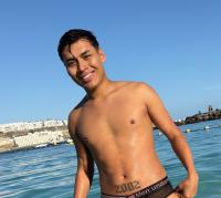 633152670: Chico busca chica en Cádiz