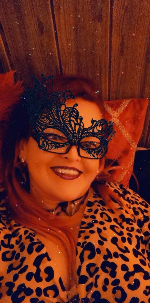 Chica busca chico en Cádiz: 