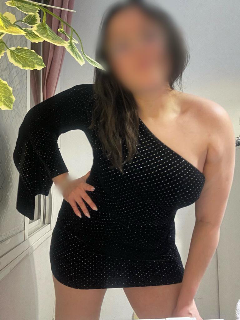 681817303: Chica busca chico en Sevilla
