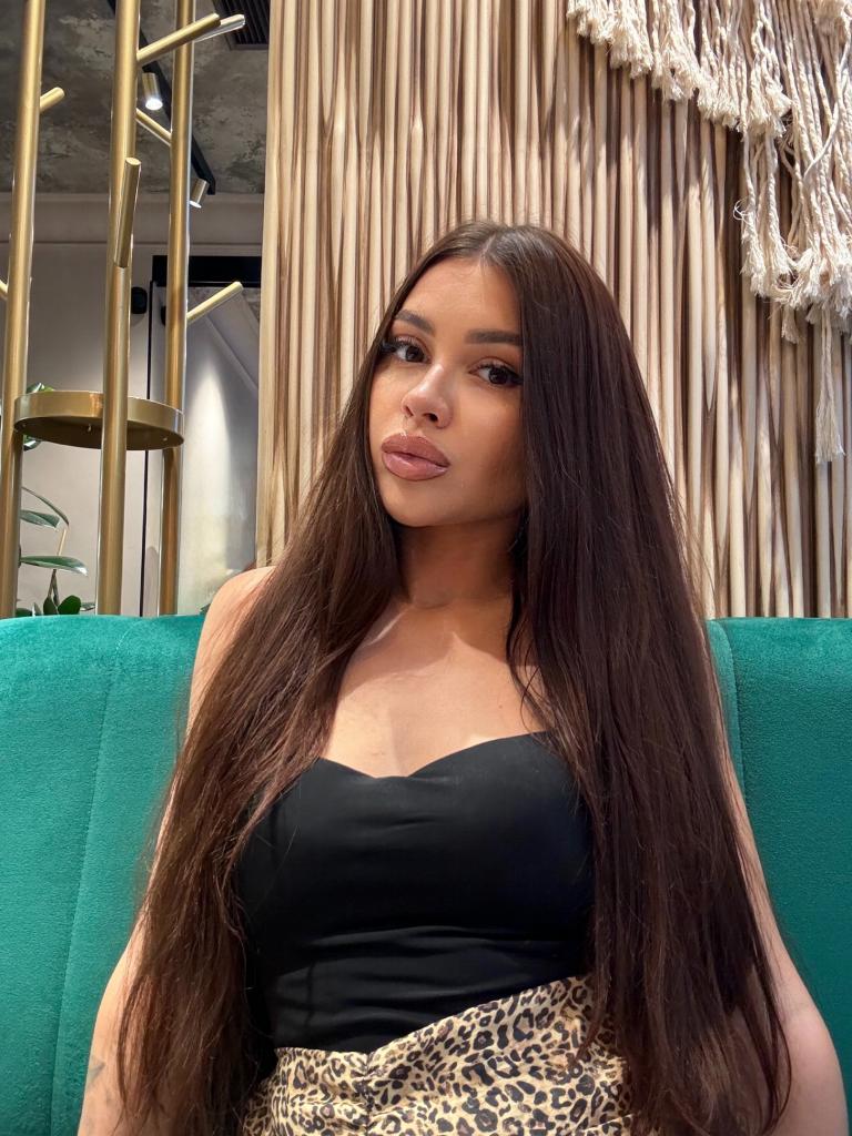 644730088: Chica busca chico en Madrid