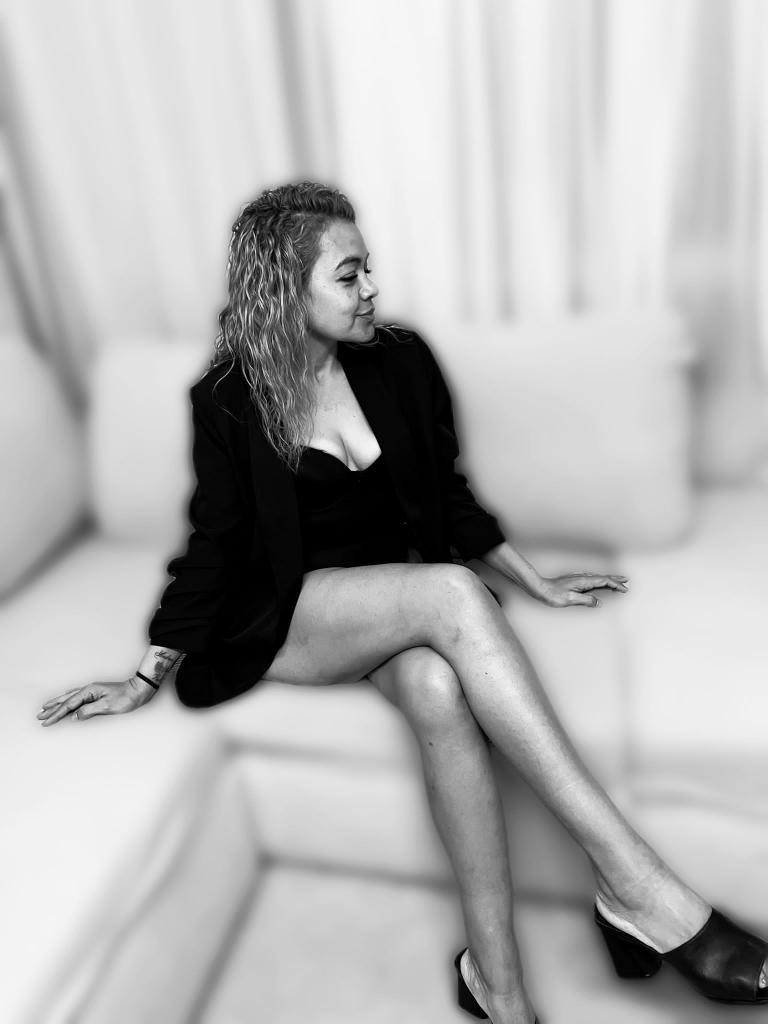 Chica busca chico en Jaén: 