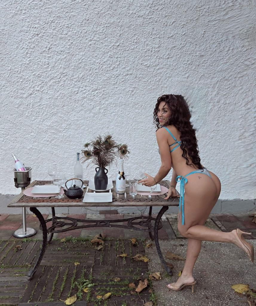 685245186: Chica busca chico en Málaga