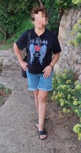 623381087: Chica busca chico en Gerona