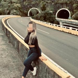 610005898: Chica busca chico en Cádiz