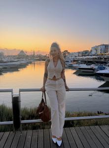 675338882: Chica busca chico en Alicante