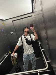 663147487: Chico busca chica en Madrid