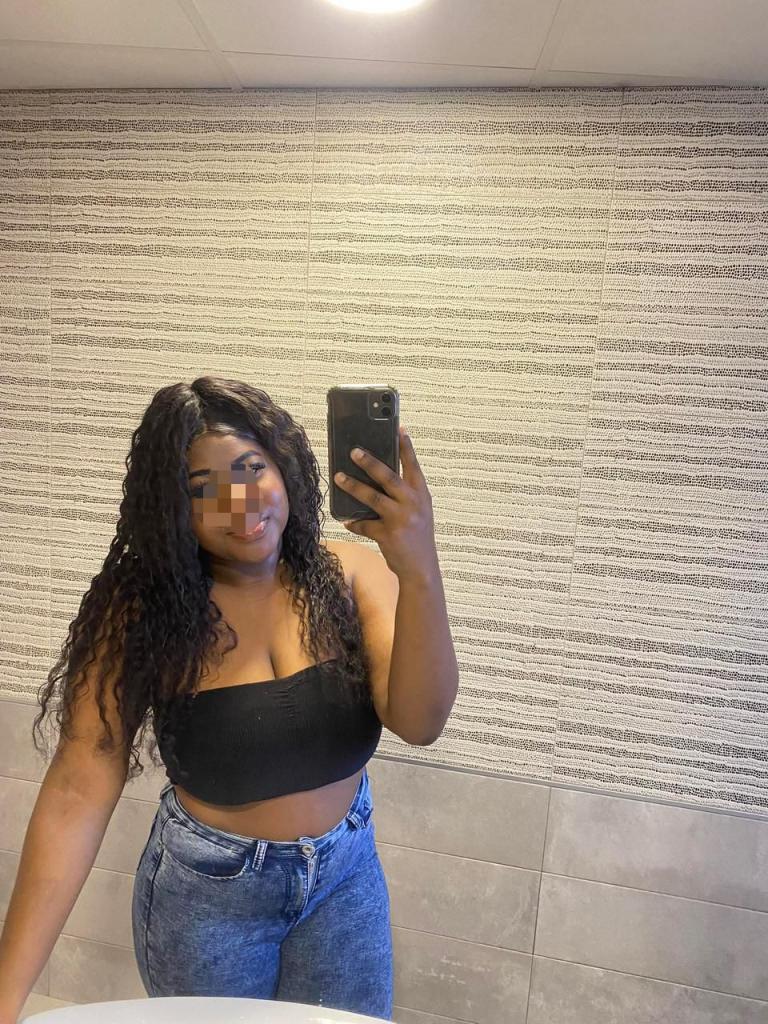 614093487: Chica busca chico en Valencia