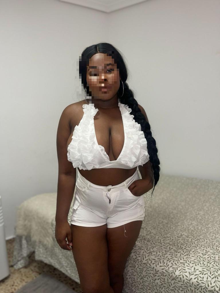 614093487: Chica busca chico en Alicante