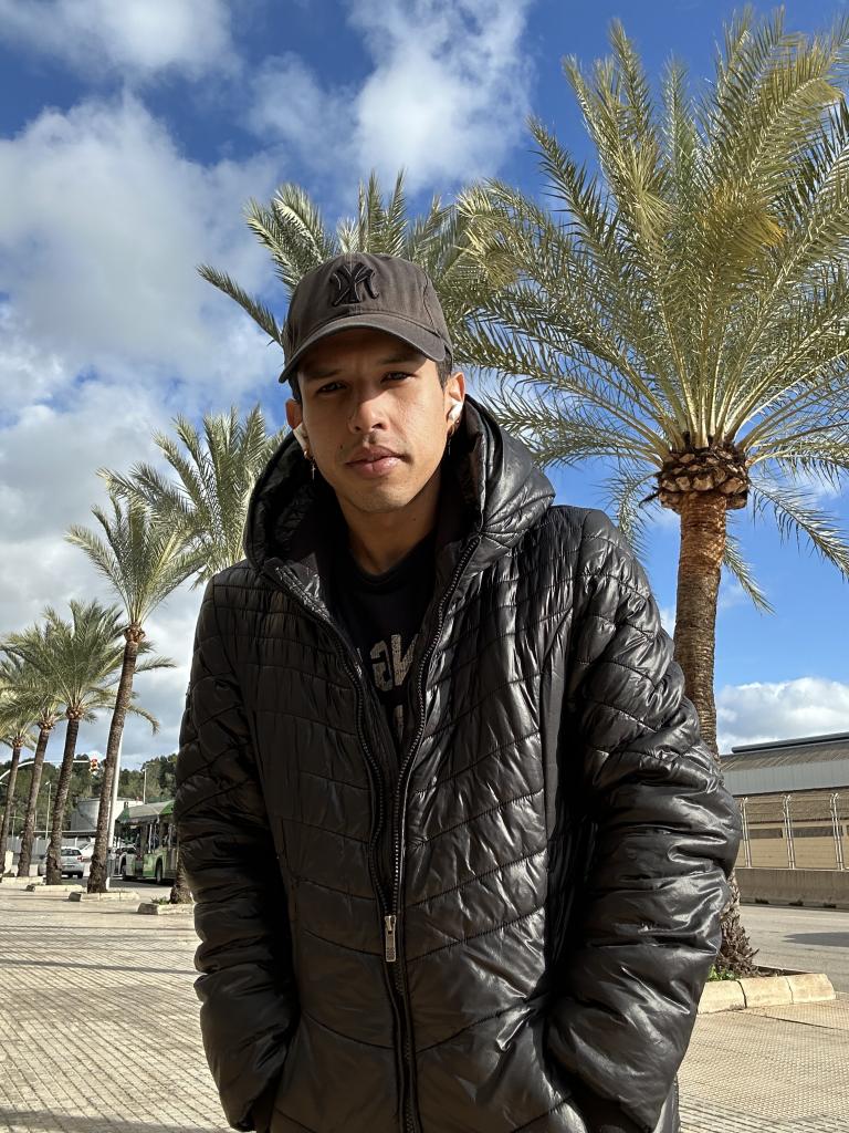 664403802: Chico busca chica en Badajoz