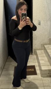 642385604: Chica busca chico en León