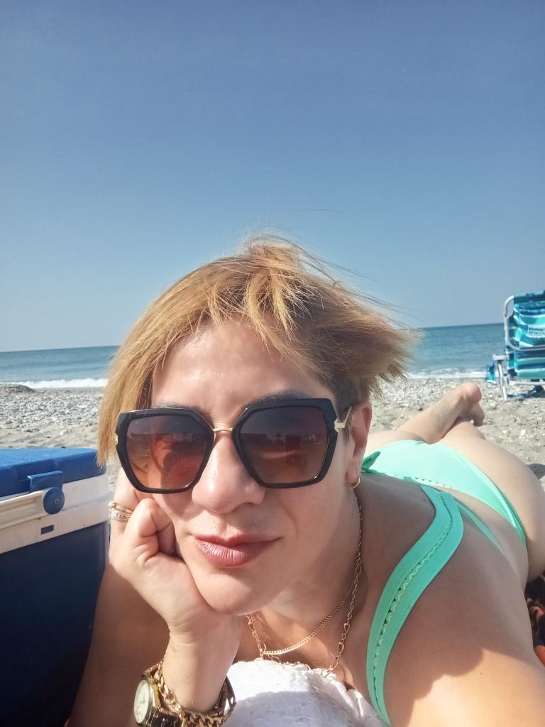 Chica busca chico en Cádiz: 