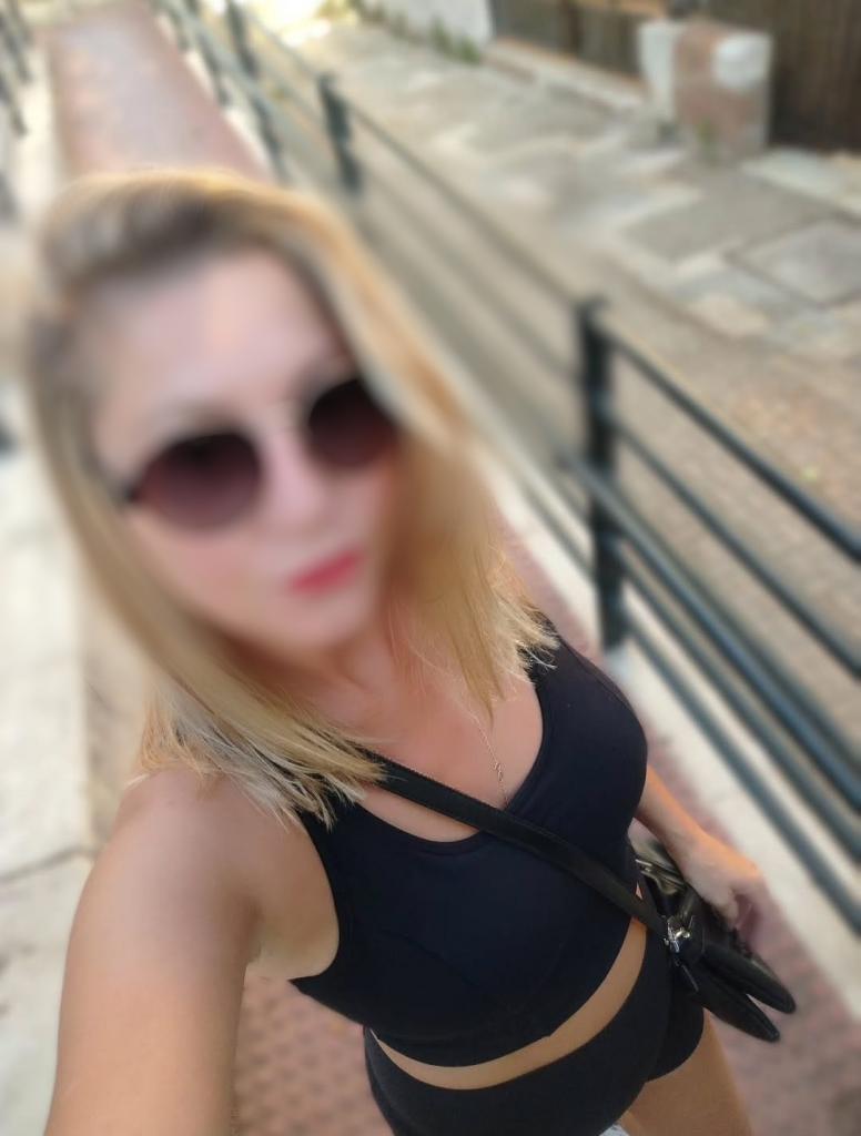 614984547: Chica busca chico en Málaga