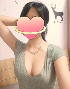 669547079: Chica busca chico en Gerona