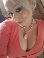 613958151: Chica busca chico en La Coruña