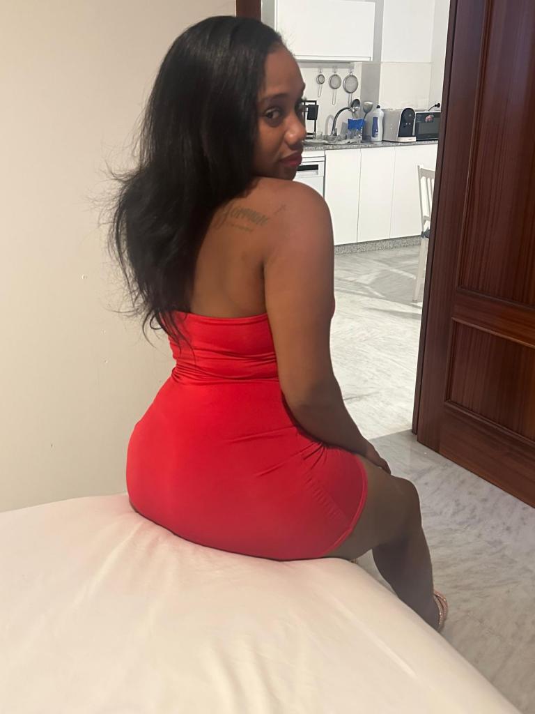 633526861: Chica busca chico en Sevilla