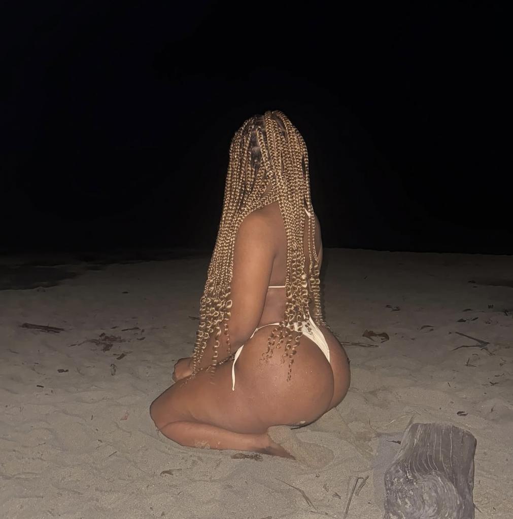 642971463: Chica busca chico en Cádiz