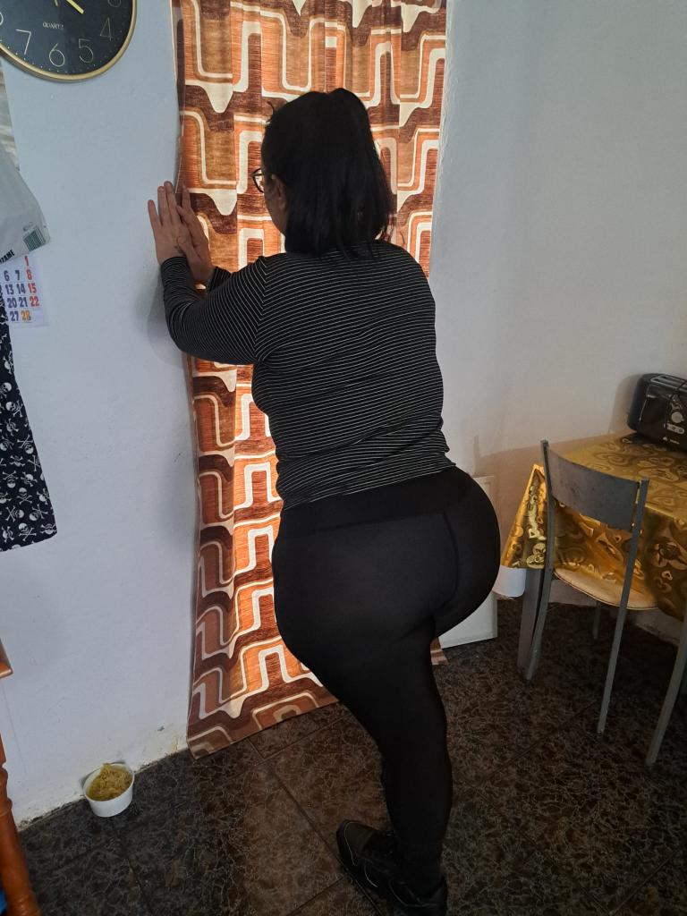 670839587: Chica busca chico en Cádiz