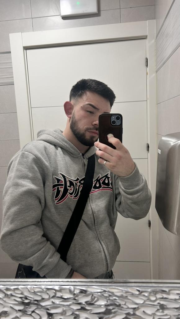 642731955: Chico busca chica en Cantabria