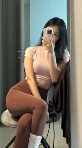 669547079: Chica busca chico en Gerona