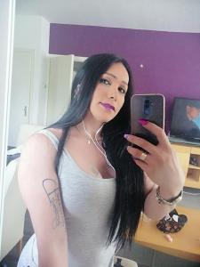 613454207: Chico busca chica en Sevilla