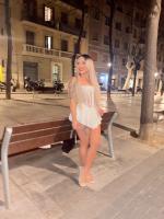 661629375: Chica busca chico en Barcelona