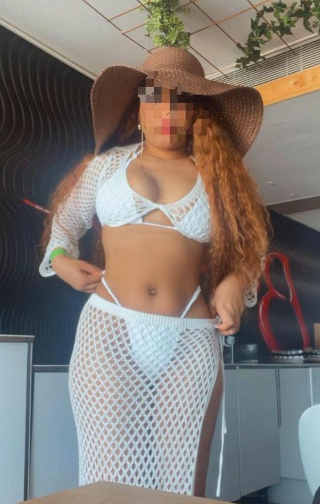624464051: Chica busca chico en Huesca