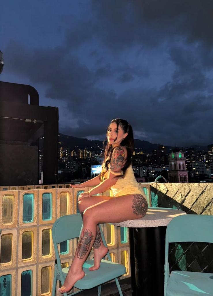 641260976: Chica busca chico en León