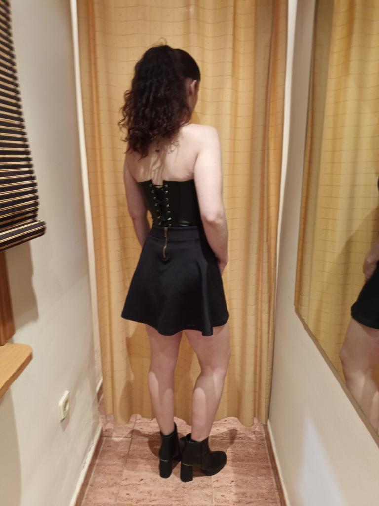 643566856: Chica busca chico en Valencia