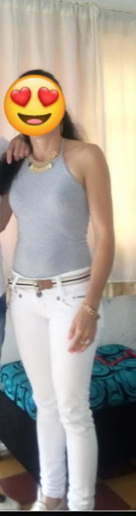 613849583: Chica busca chico en Barcelona