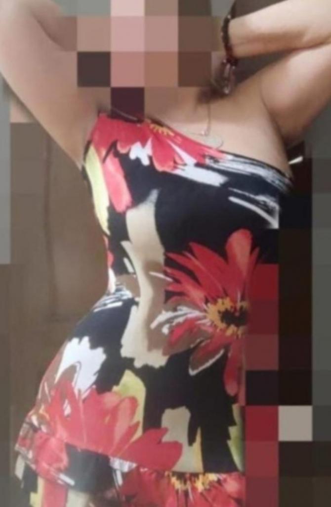 613866359: Chica busca chico en La Coruña