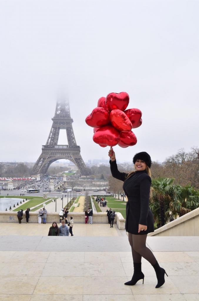 685882766: Chica busca chico en Sevilla