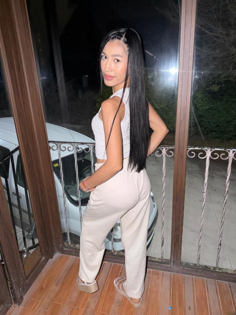 602047713: Chica busca chico en Orense