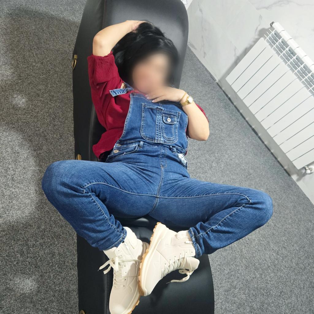 631790349: Chica busca chico en Madrid