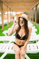 631674265: Chica busca chico en Ibiza