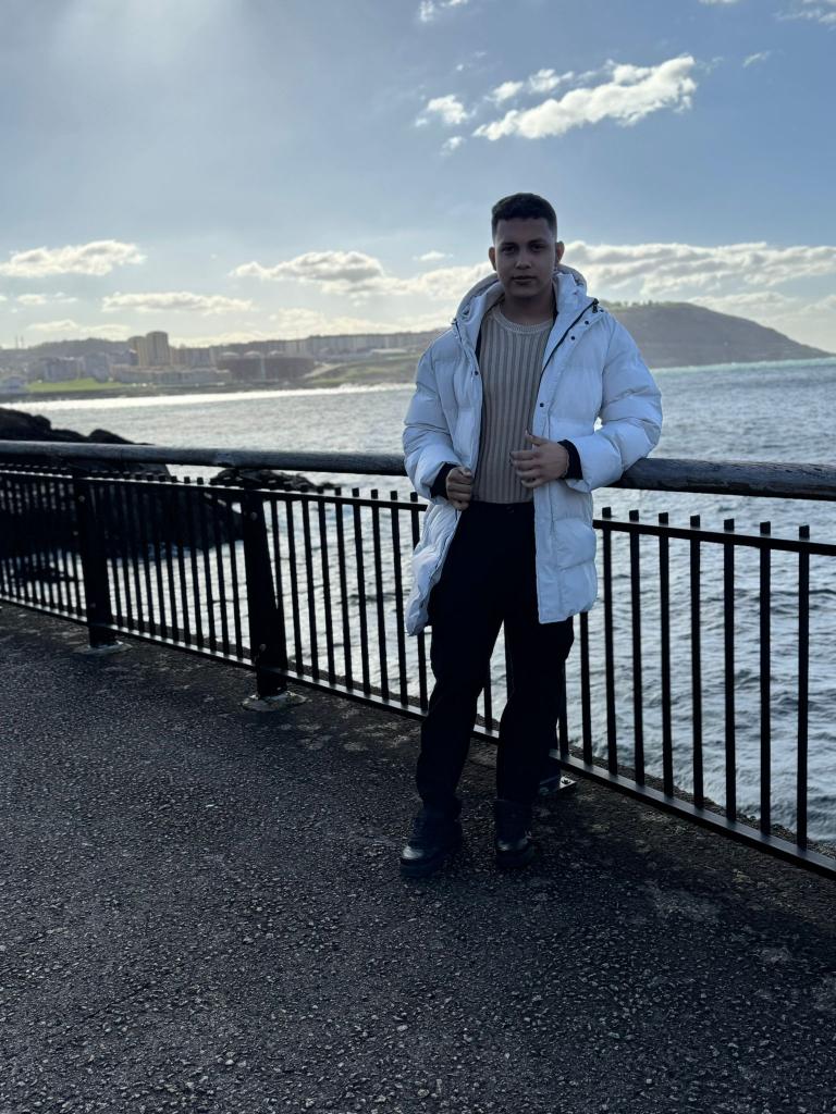 627371929: Chico busca chica en La Coruña