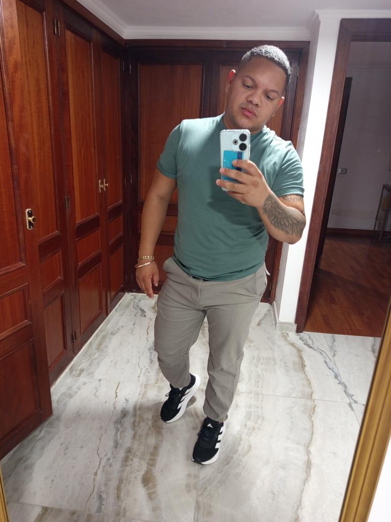 643564317: Chico busca chica en Madrid