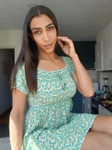 641466821: Chica busca chico en Pontevedra