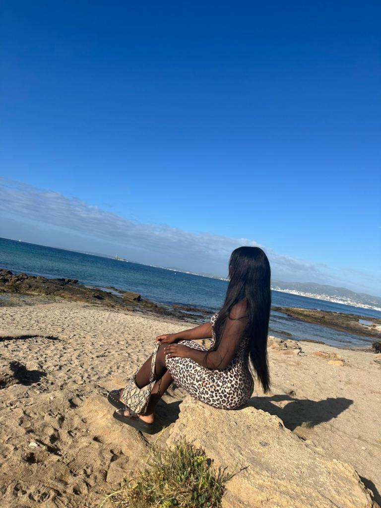 687304703: Transexual en La Rioja