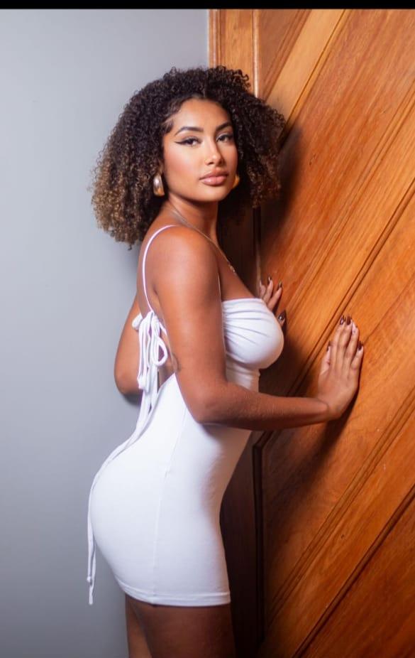 699330350: Chica busca chico en Málaga