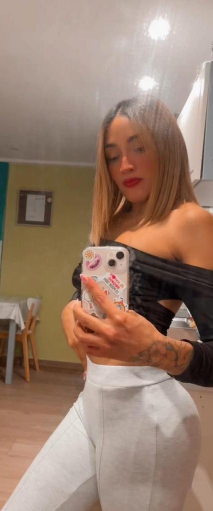 639366290: Chica busca chico en Alicante