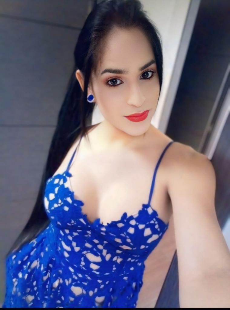 610477739: Travesti en Cádiz