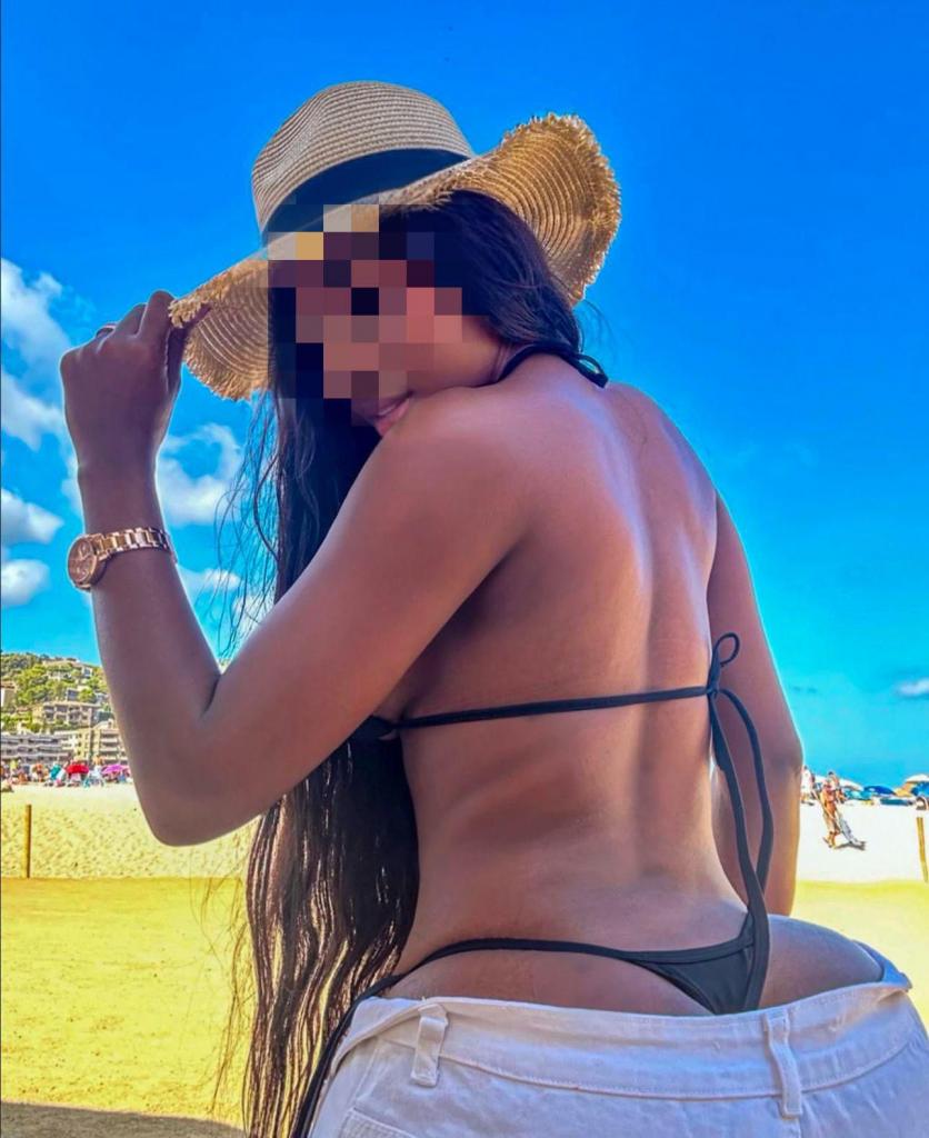 613960349: Chica busca chico en Cádiz