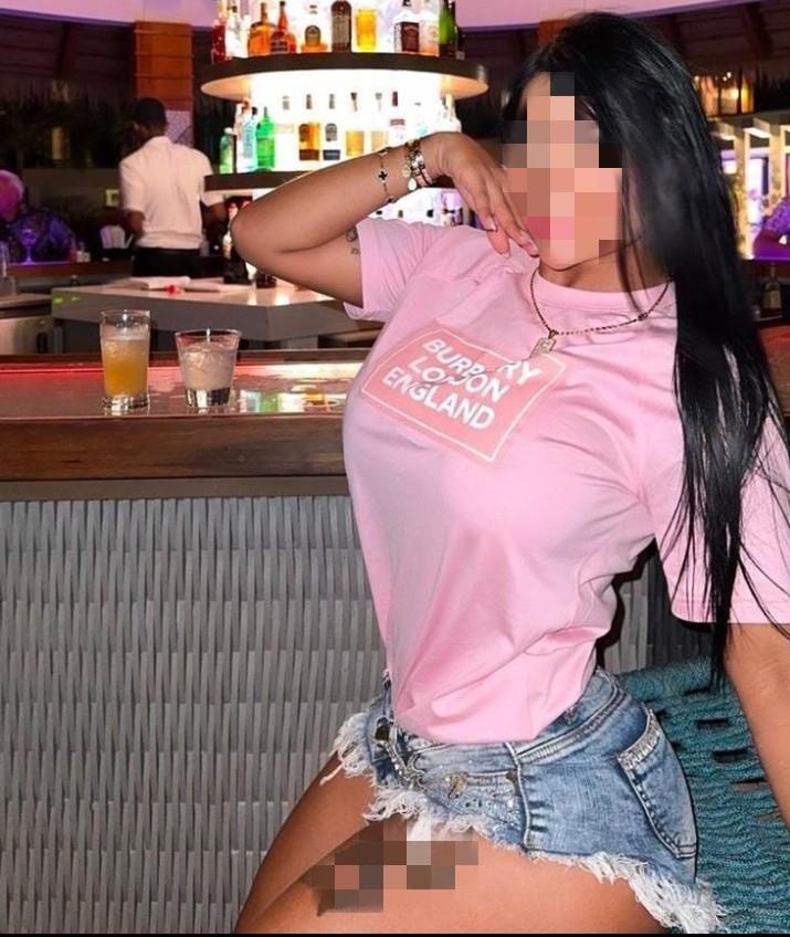 742066344: Chica busca chico en Alicante