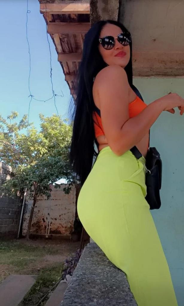 637573045: Chica busca chico en Albacete