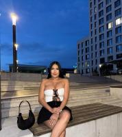 627527526: Chica busca chico en Barcelona