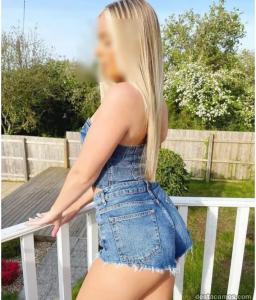 677882169: Chica busca chico en Badajoz